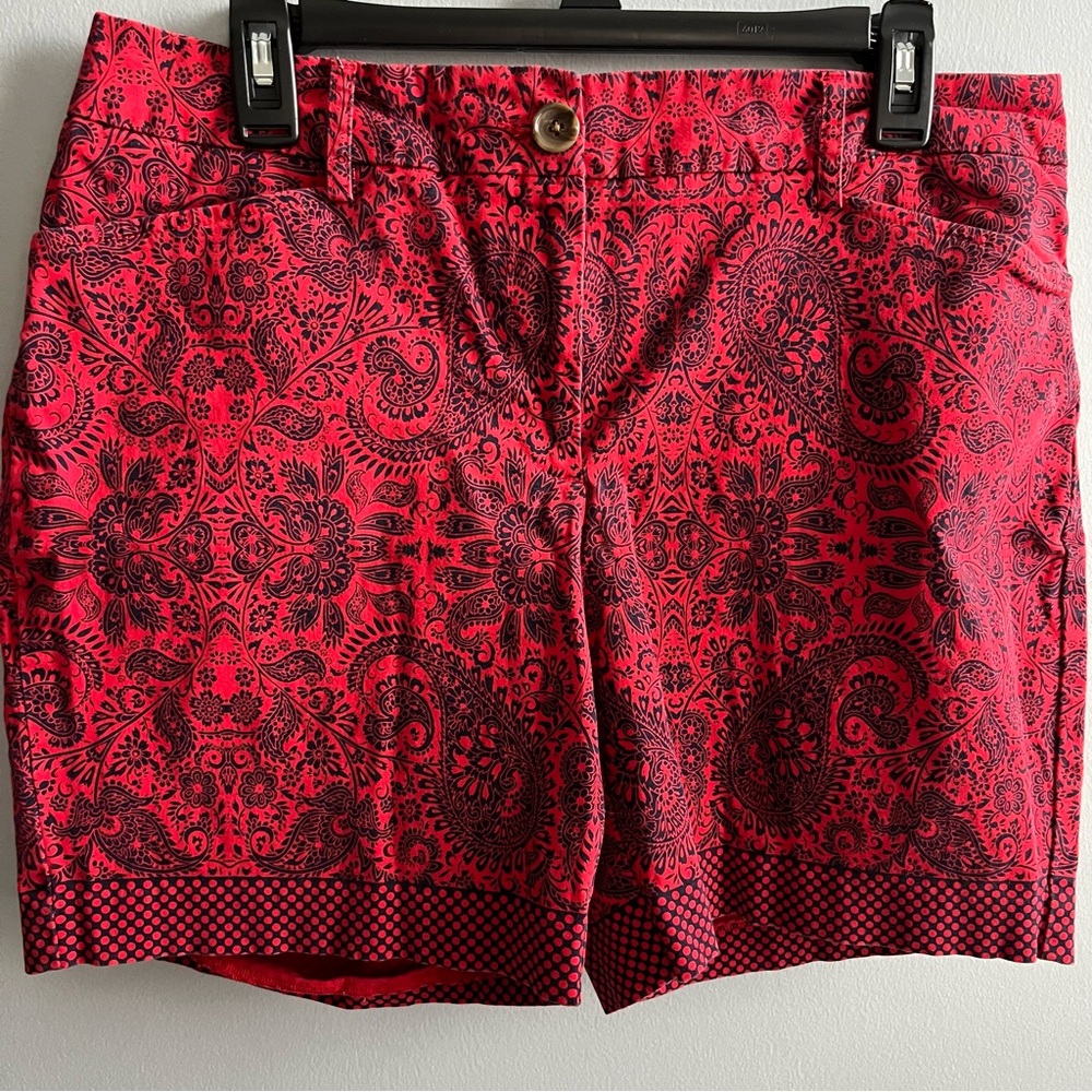 Lands' End Casual Shorts Women's Size 10 Red Stretch Boho Paisley Artsy Mid Rise